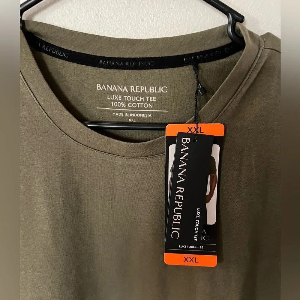NWT Banana Republic Men’s Luxe Touch Tee
